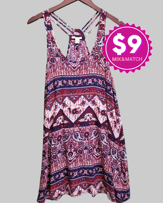 Forever 21 Sleeveless Paisley Print Scooped-Neck Top